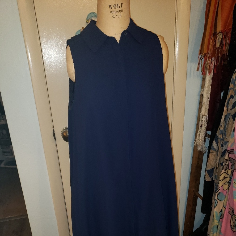 Dress - Picture 2 of 3